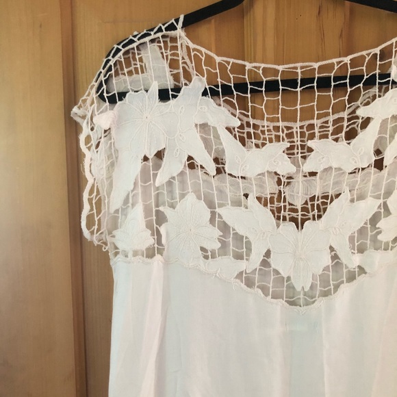 UO Kimchi Blue Cream Lace Detail Summer Dress - Picture 6 of 8